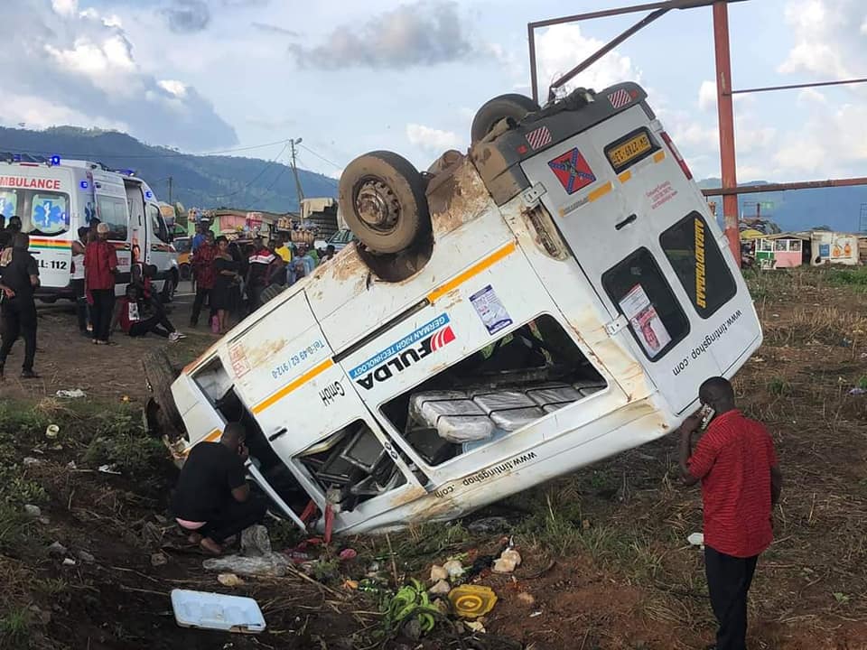 Four vehicles crash on Accra-Kumasi Highway (Photos) ~ Ghanawish Radio